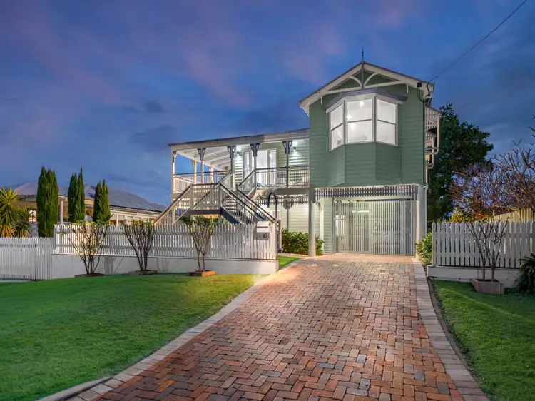 16 Bennett Avenue, Ashgrove QLD 4060
