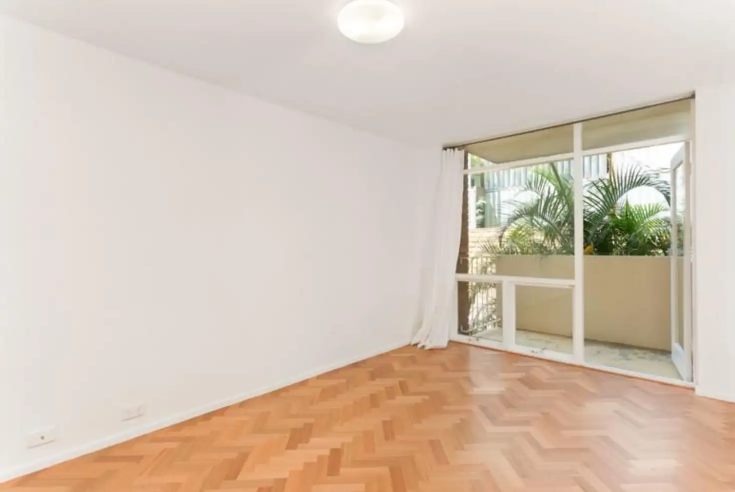 Main view of Homely apartment listing, 15/5-7 Esplanade, Elizabeth Bay NSW 2011
