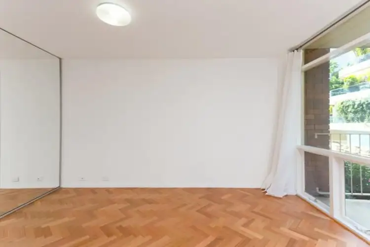 Third view of Homely apartment listing, 15/5-7 Esplanade, Elizabeth Bay NSW 2011