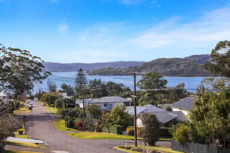 Second view of Homely house listing, 2/2 Lydred Street, Saratoga NSW 2251