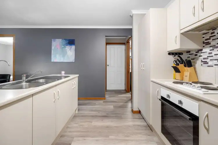 Sixth view of Homely house listing, 9 Bradley Court, Murray Bridge SA 5253