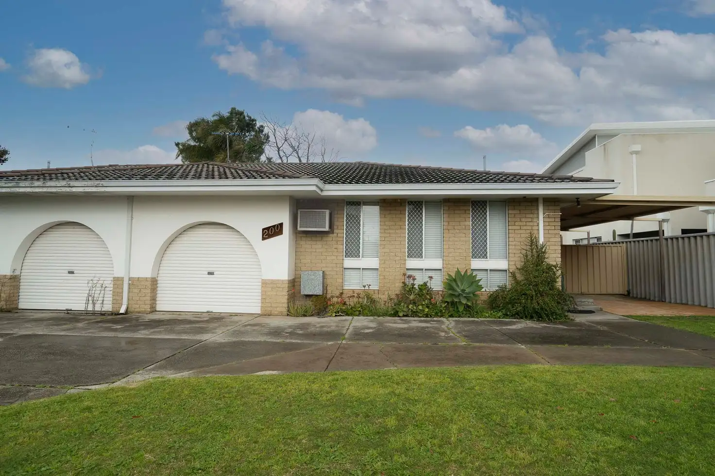 Main view of Homely semi-detached listing, 200 Knutsford Avenue, Kewdale WA 6105