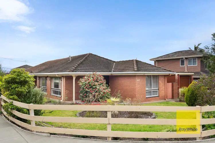 1/3 Peter Street, Bell Post Hill VIC 3215
