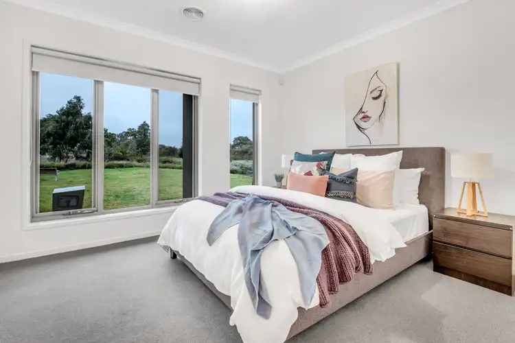 Seventh view of Homely house listing, 12 Viewrise Walk, Craigieburn VIC 3064