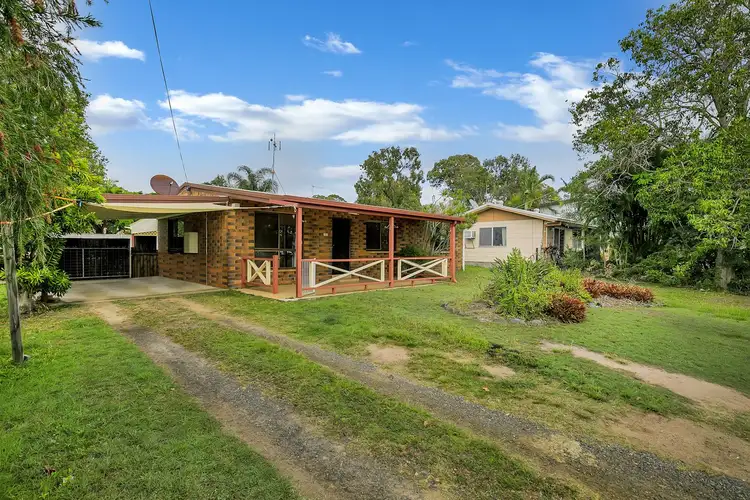 102 Hammond Street, Urangan QLD 4655