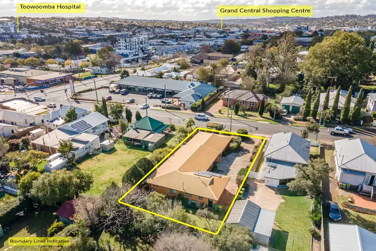 Units 1-3/226 Long Street, South Toowoomba QLD 4350