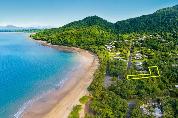 1 Cutten Street, Bingil Bay QLD 4852