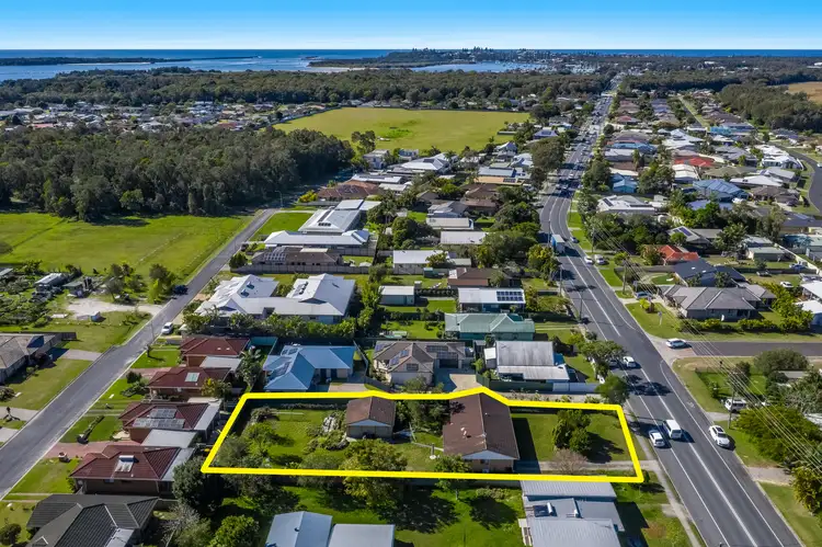 169 Yamba Road, Yamba NSW 2464