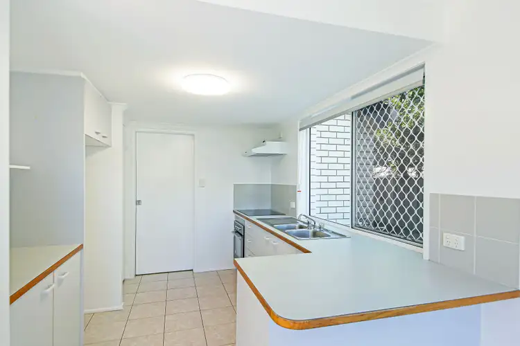 Fifth view of Homely unit listing, Unit 4/85 Landsborough Parade, Golden Beach QLD 4551