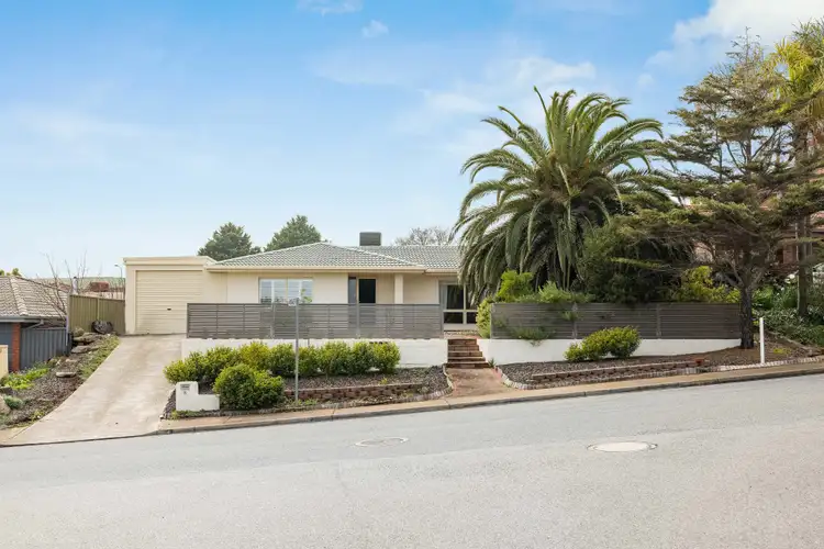 4 Fairhill Street, Hallett Cove SA 5158