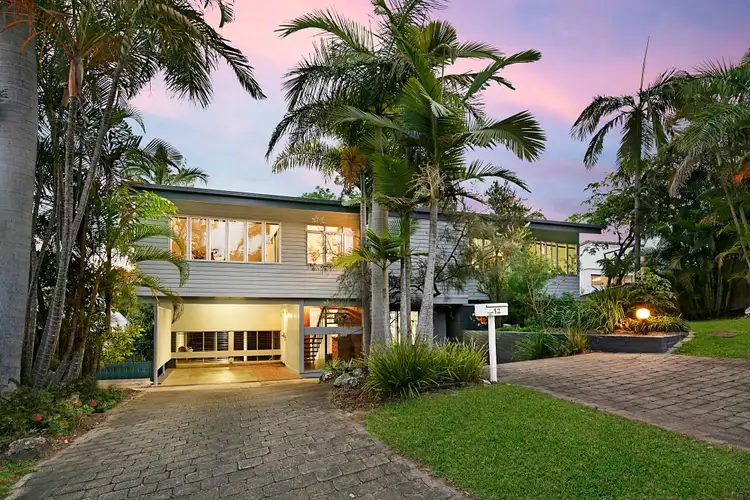12 Alenola Street, Chapel Hill QLD 4069