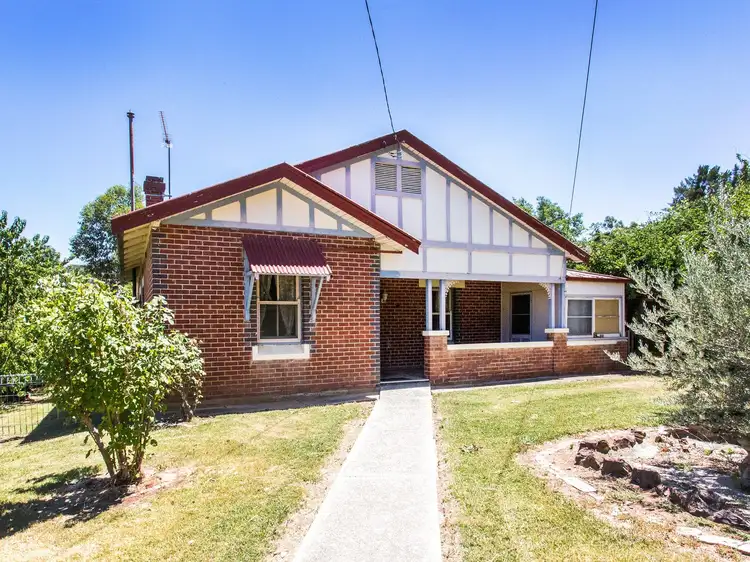 64 Macquarie Street, Cowra NSW 2794