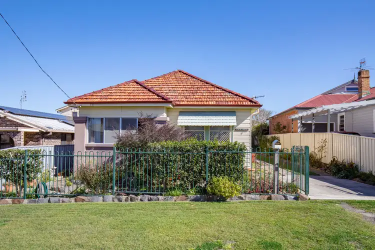 19 Henry Street, Belmont NSW 2280
