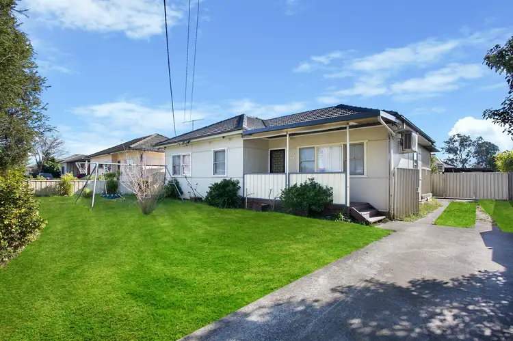 69 & 69a Desborough Road, Colyton NSW 2760