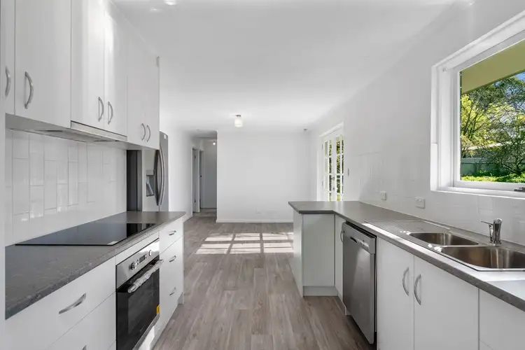 Fifth view of Homely house listing, 10 Oliver Court, Mount Barker SA 5251