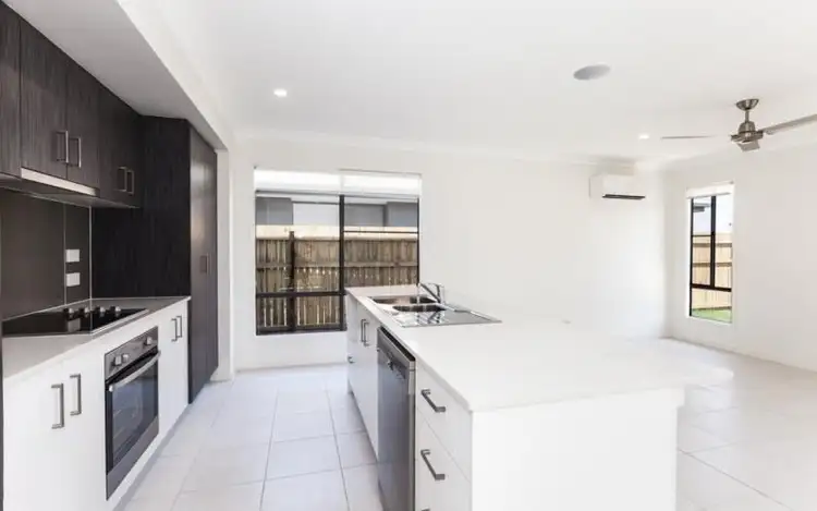 Sixth view of Homely house listing, 11 Splendid Close, Pallara QLD 4110
