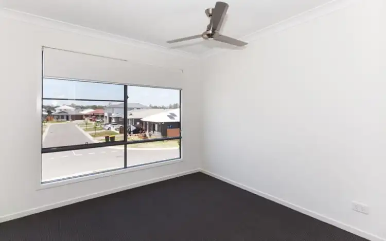 Seventh view of Homely house listing, 11 Splendid Close, Pallara QLD 4110
