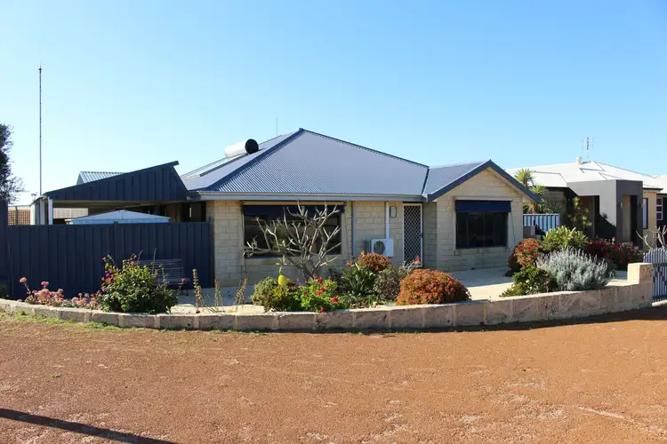 33 Premier Circle, Dongara WA 6525