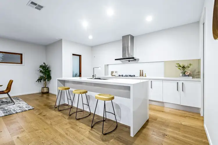 Fifth view of Homely townhouse listing, 1/32 Bennett Avenue, Mount Waverley VIC 3149