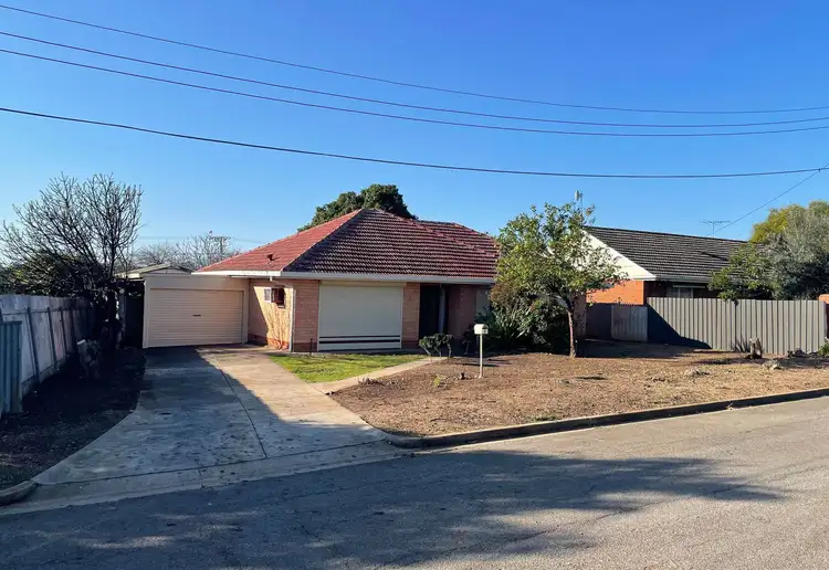 3 Amos Street