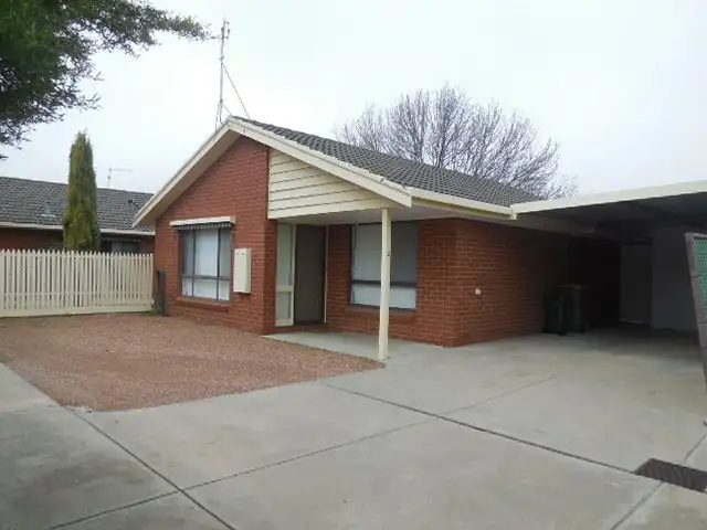 Main view of Homely unit listing, 2/70 Hovell Street, Echuca VIC 3564