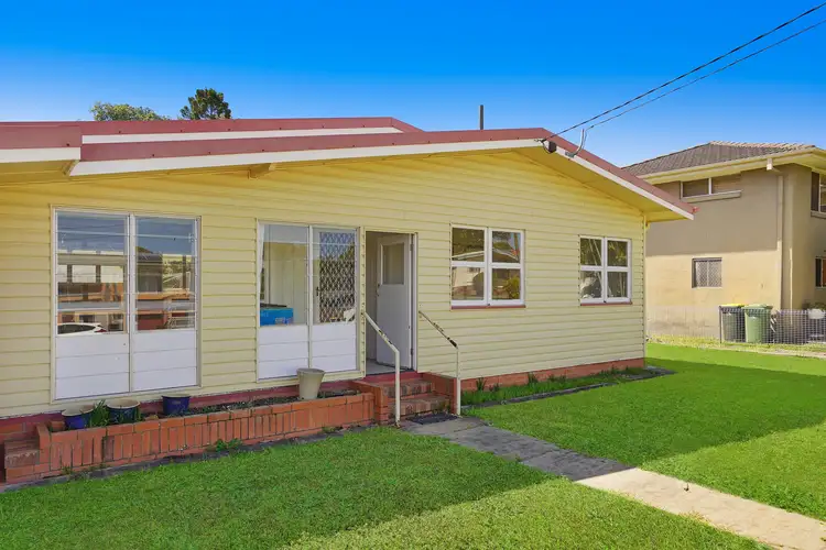 34 Hibiscus Avenue, Redcliffe QLD 4020