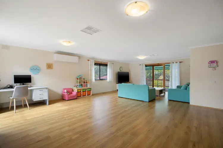 Fifth view of Homely house listing, 3 Dobell Court, Scoresby VIC 3179