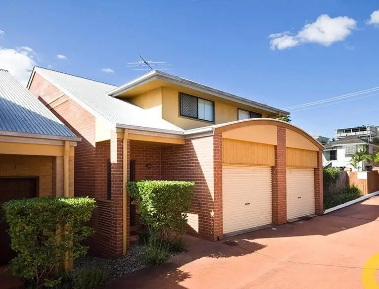 Main view of Homely townhouse listing, 2/33 Alva Terrace, Gordon Park QLD 4031