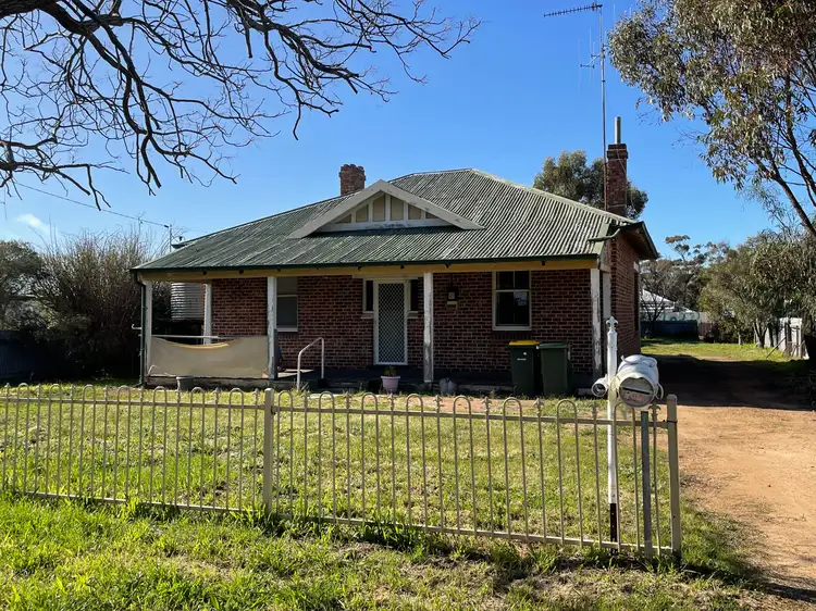 29 Barker Street, Katanning WA 6317