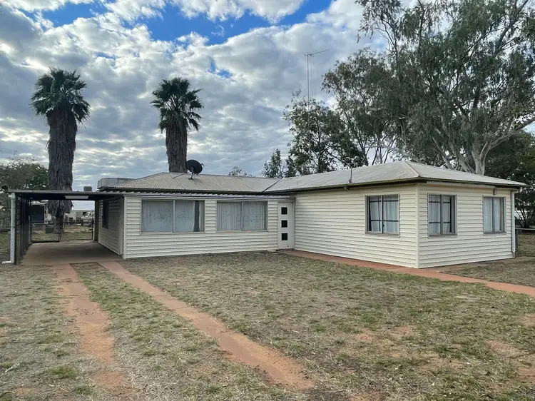 11 Baker Street, Charleville QLD 4470