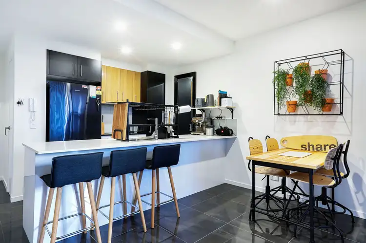 Third view of Homely house listing, 5/35-37 Tarcoola Cresent, Chevron Island QLD 4217