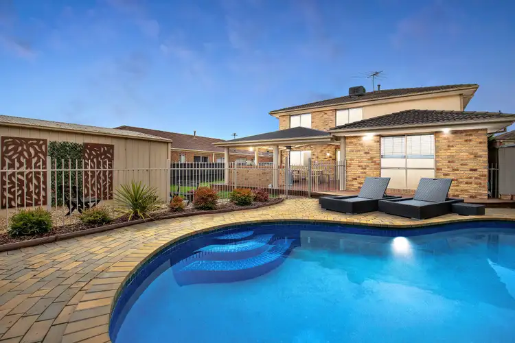 10 Woolmer Court, Frankston South VIC 3199