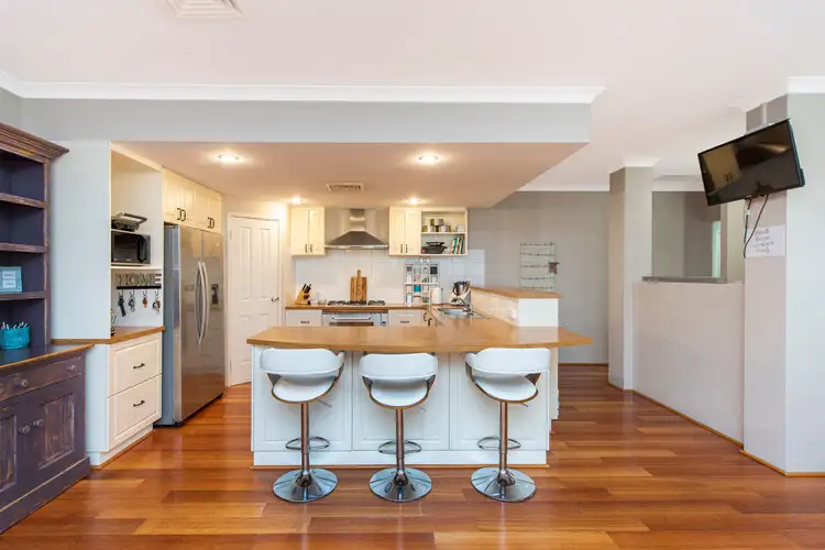 15 Passfield Street, Baldivis WA 6171