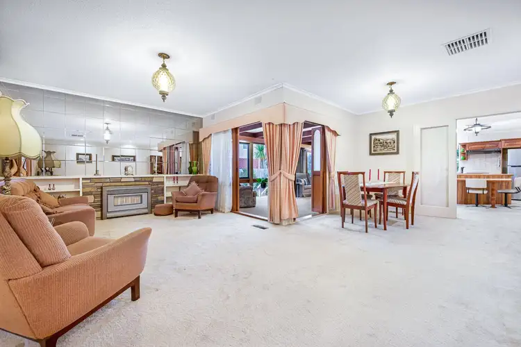 6 Baranbali Drive, Vermont South VIC 3133
