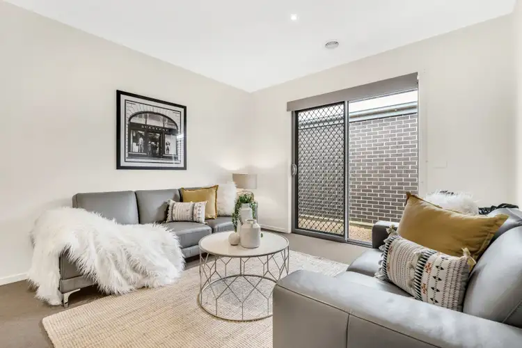 Fifth view of Homely house listing, 27 Belleview Crescent, Beveridge VIC 3753