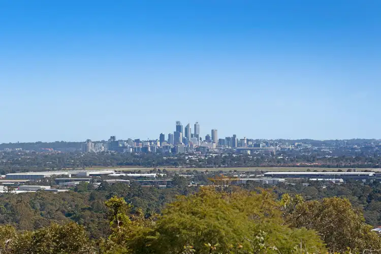 17 Hillside Crescent, Gooseberry Hill WA 6076