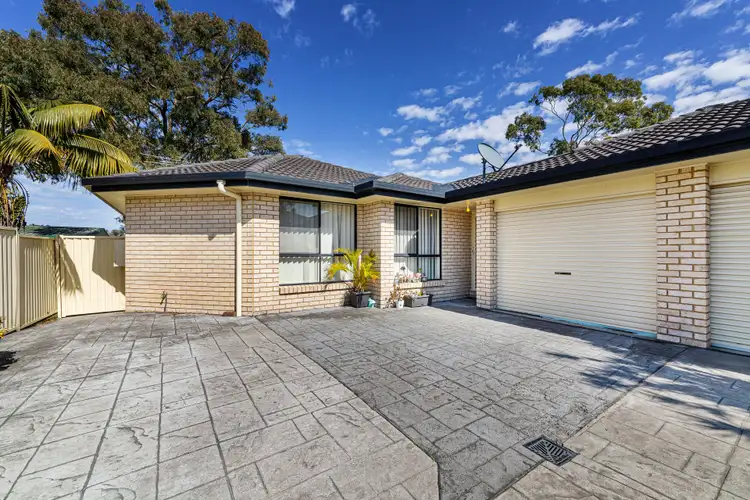 10a Goobarabah Avenue, Gorokan NSW 2263