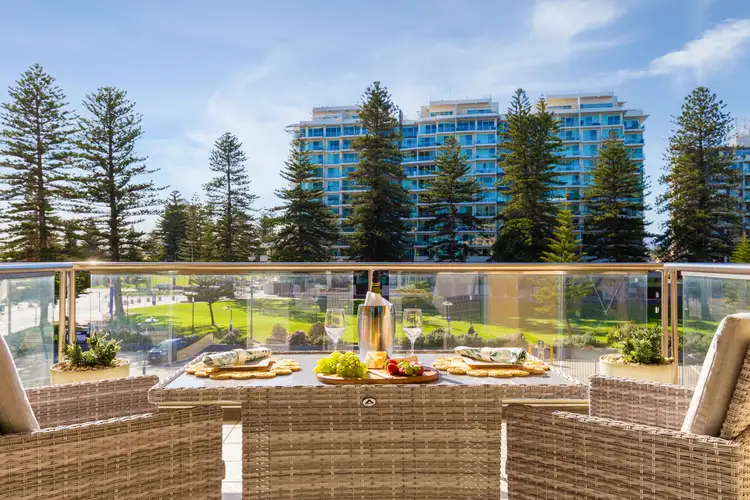 130/16 Holdfast Promenade, Glenelg SA 5045