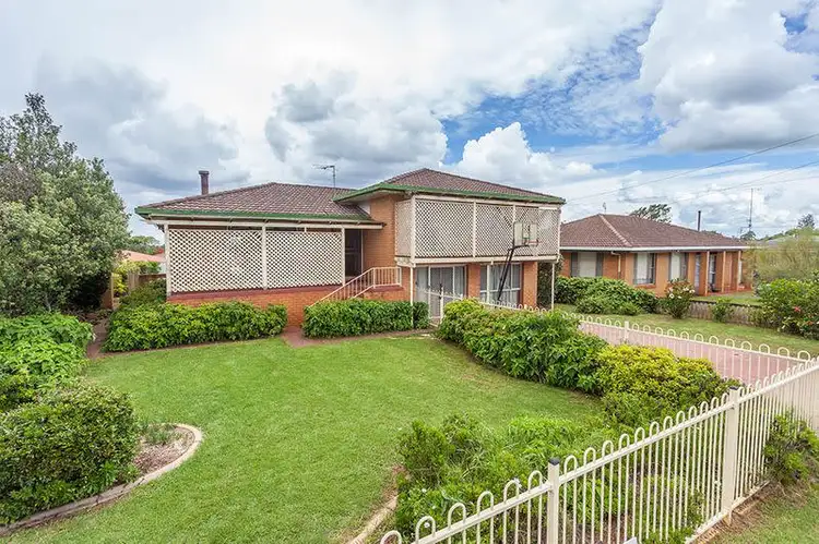 12 Smithfield Street, Harristown QLD 4350