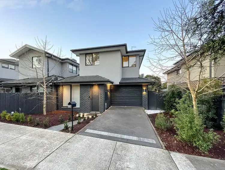 1B Tarrangower Avenue, Mitcham VIC 3132