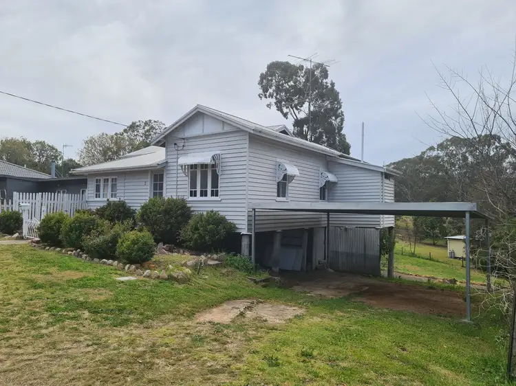 2 Esk Street, Crows Nest QLD 4355