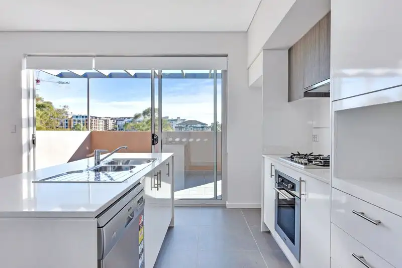 Main view of Homely unit listing, 402/42-44 Park Avenue, Waitara NSW 2077