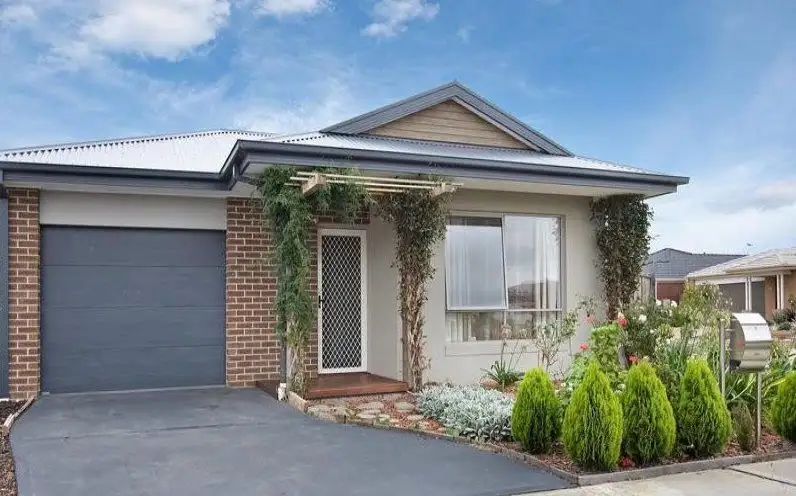 Main view of Homely house listing, 19 Cranbrook Circuit, Officer VIC 3809