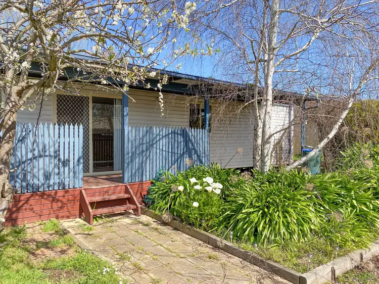74 Bowen Street