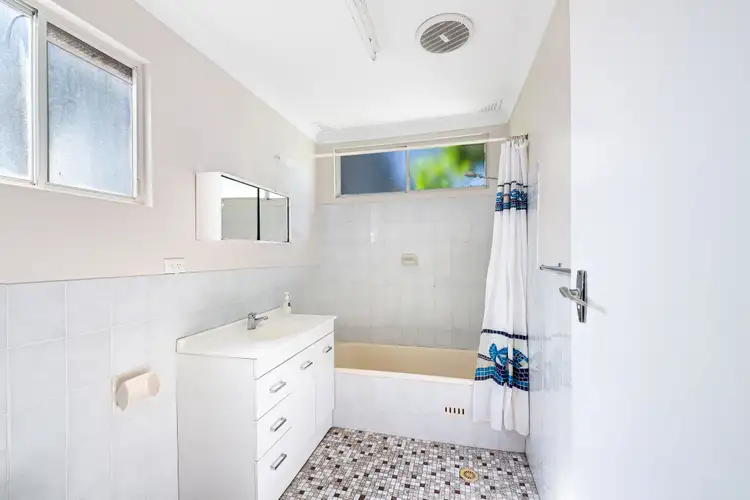 Sixth view of Homely house listing, 6 Huene Avenue, Halekulani NSW 2262
