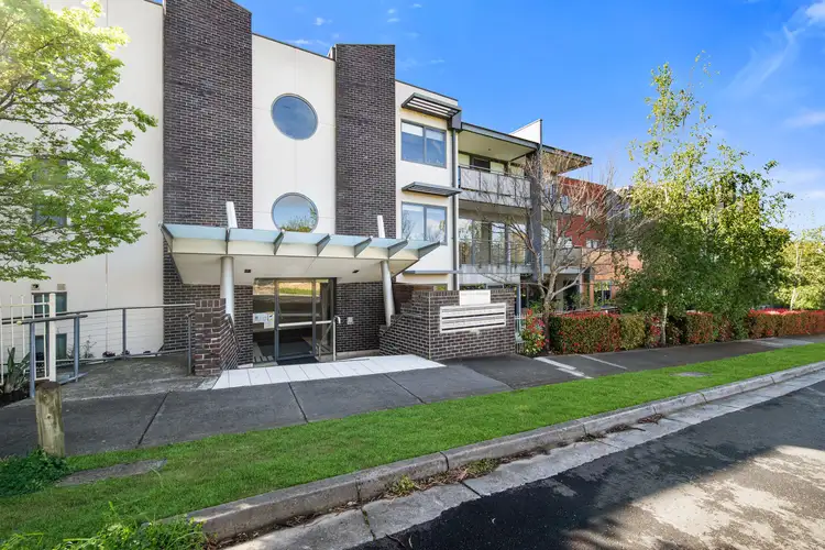 13/2 Blair Road, Glen Waverley VIC 3150