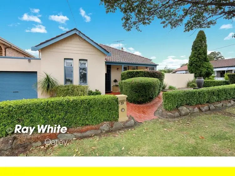 19 Mi Mi Street, Oatley NSW 2223