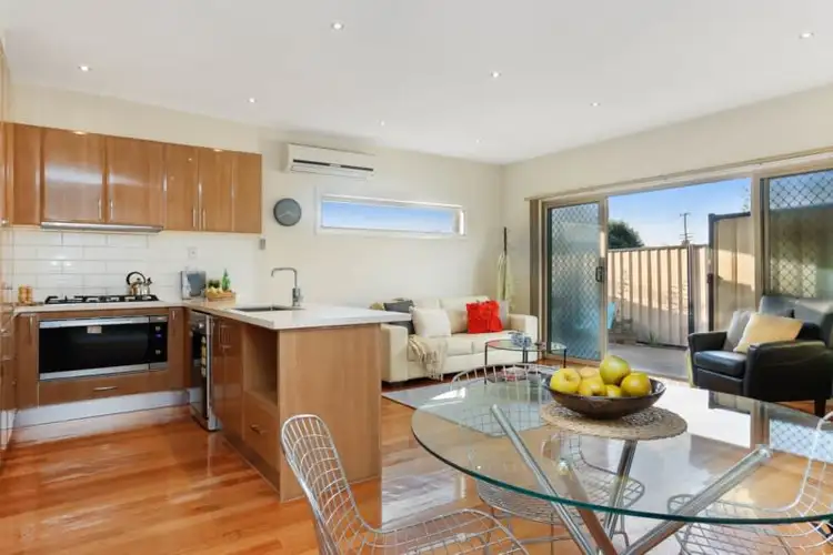 Sixth view of Homely townhouse listing, 2/923 Pascoe Vale Road, Glenroy VIC 3046