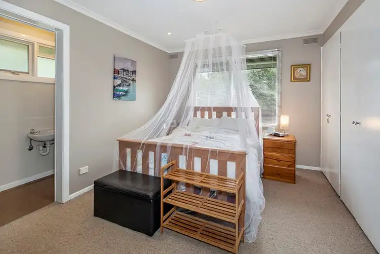 Fifth view of Homely house listing, 3 Avoca Crescent, Alfredton VIC 3350