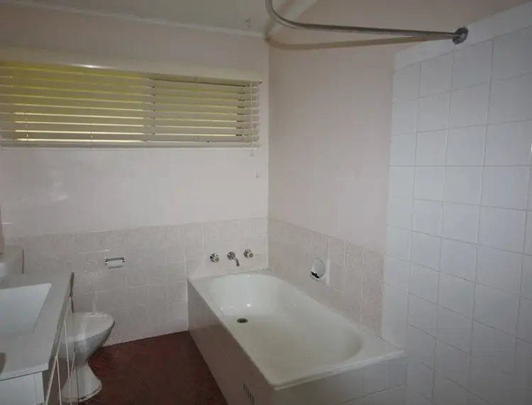 Fifth view of Homely house listing, 248 The Parkway, Bradbury NSW 2560